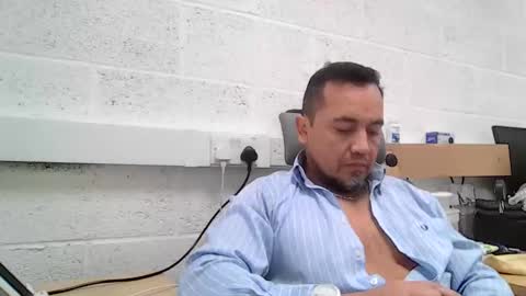 Snapshot of edwill13 chatting on 12, 2, 2026 EdM online show from 12, 2, 2026