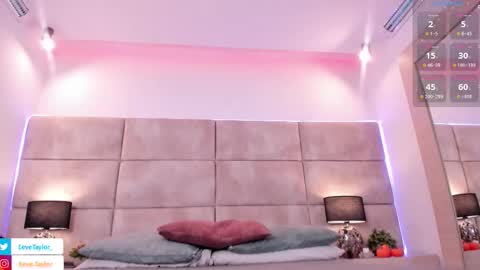 Eevee online show from 22, 10, 2025