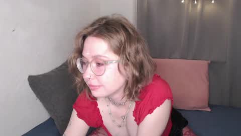 Snapshot of effa__laska chatting on 2, 5, 2026 effa__laska online show from 2, 5, 2026