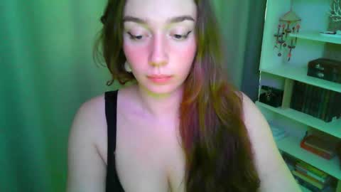Snapshot of effie_balconii chatting on 29, 9, 2025 effie_balconii online show from 29, 9, 2025