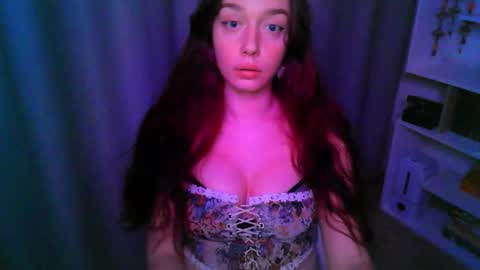 effie_balconii online show from 9, 11, 2025