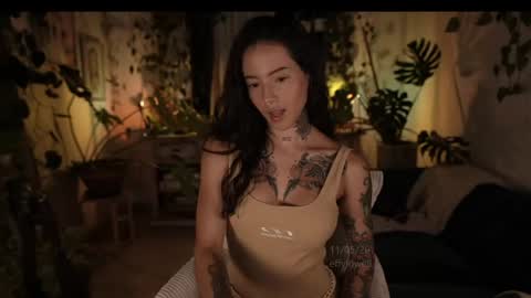 Snapshot of effylowell_ chatting on 12, 5, 2026 Effy online show from 12, 5, 2026