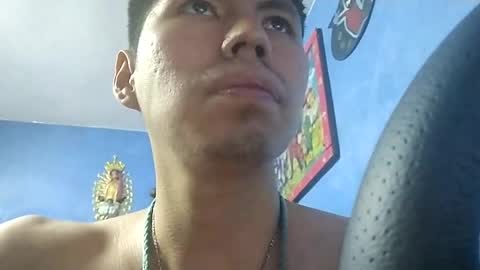 Snapshot of efrain9830 chatting on 12, 1, 2025 efrain9830 online show from 12, 1, 2025