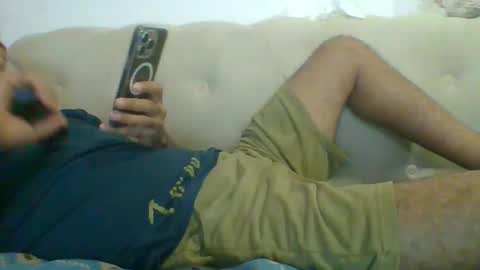 Snapshot of egyman2022 chatting on 17, 12, 2025 Im momo 35 Egyptian at Dubai online show from 17, 12, 2025