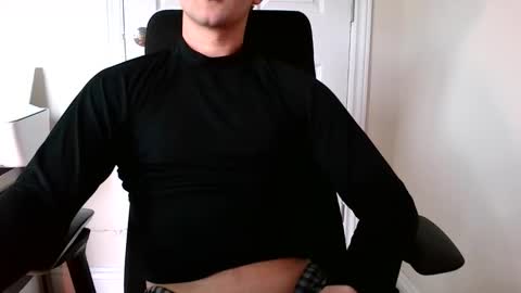 Snapshot of ehhchris chatting on 16, 4, 2026 ehhchris online show from 16, 4, 2026
