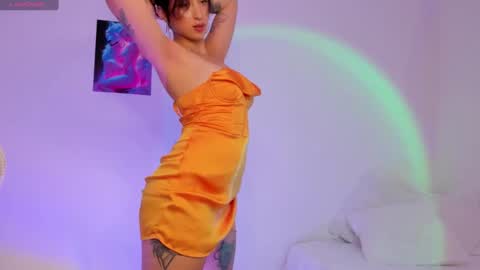   EileenFord    online show from 31, 1, 2025