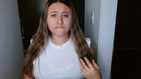 EIMY   MODEL INDEPENDENT online show from 11, 11, 2025