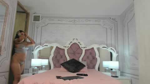 eimy_grey4u online show from 3, 2, 2026