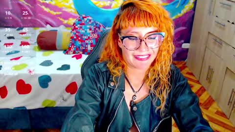 Snapshot of eimy_lorens chatting on 18, 2, 2025 EIMY online show from 18, 2, 2025