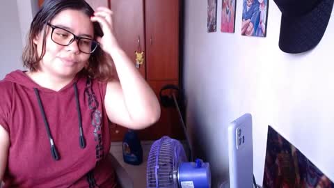 eimy_saenzz online show from 4, 4, 2026