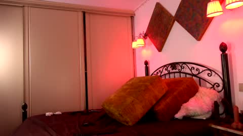 Elena online show from 31, 1, 2025