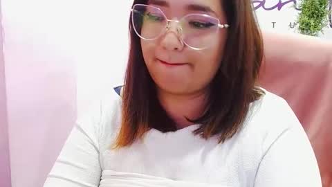 Snapshot of eireneninon chatting on 3, 11, 2025 Eirene online show from 3, 11, 2025