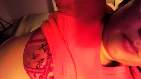 Snapshot of eireneninon chatting on 5, 11, 2025 Eirene online show from 5, 11, 2025