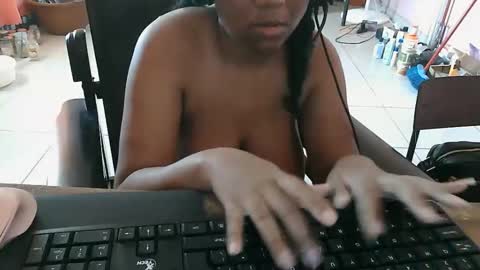 Eirondra Valeen online show from 20, 10, 2025