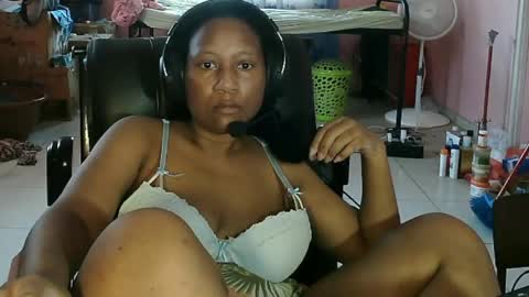 Snapshot of eirondra_valeen chatting on 25, 4, 2026 Eirondra Valeen online show from 25, 4, 2026
