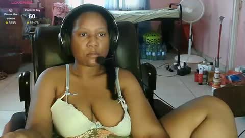 Snapshot of eirondra_valeen chatting on 13, 6, 2026 Eirondra Valeen online show from 13, 6, 2026