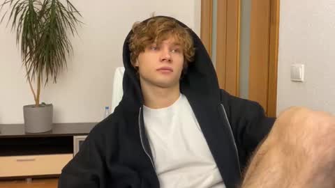 Eitan online show from 12, 12, 2024