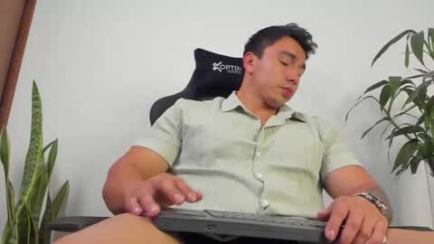 EITHAN CONOR online show from 10, 10, 2025