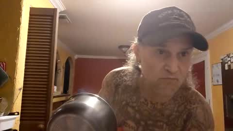 Snapshot of eiwanyorthong chatting on 9, 5, 2026 ThongLover6869 online show from 9, 5, 2026