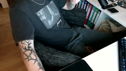 ejakules online show from 8, 4, 2026