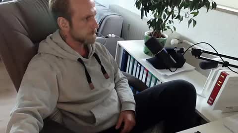 ejakules online show from 20, 4, 2026