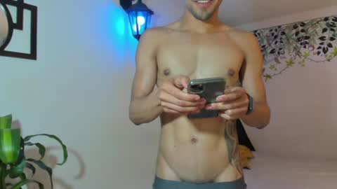 Snapshot of ekhtyr11 chatting on 9, 1, 2025 xoxo online show from 9, 1, 2025