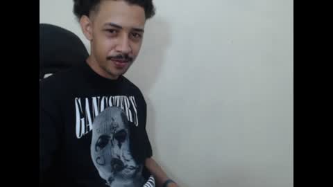 Instagram BelowAbajo online show from 25, 7, 2026
