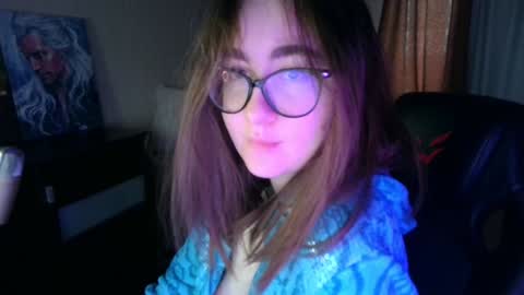 If you like it when I meow give me a thumbs up online show from 3, 2, 2025