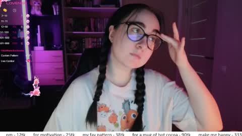 If you like it when I meow give me a thumbs up online show from 5, 4, 2026