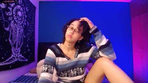 Ela  Help me reach 100 thumbs up online show from 18, 10, 2025