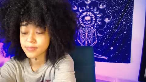 Snapshot of ela_0 chatting on 17, 7, 2026 Ela Help me reach 100 thumbs up online show from 17, 7, 2026
