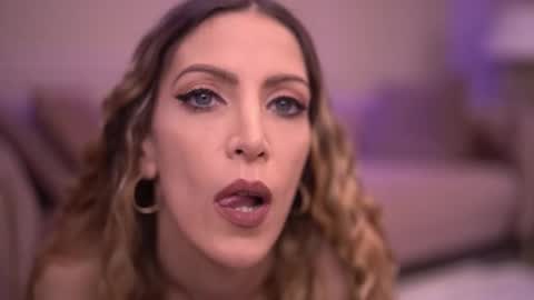 Ella online show from 8, 11, 2025