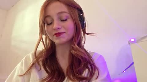 Snapshot of eladiapargo chatting on 18, 10, 2025 Maya online show from 18, 10, 2025