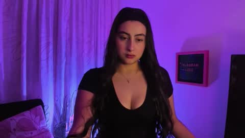 Elaia online show from 24, 10, 2025