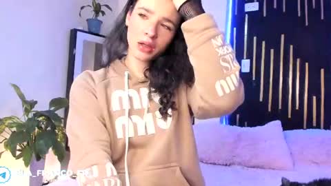 Snapshot of elaia_franc chatting on 28, 6, 2026 Elaia franco online show from 28, 6, 2026