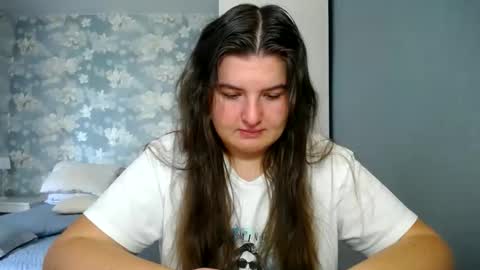 Elanis online show from 10, 3, 2026