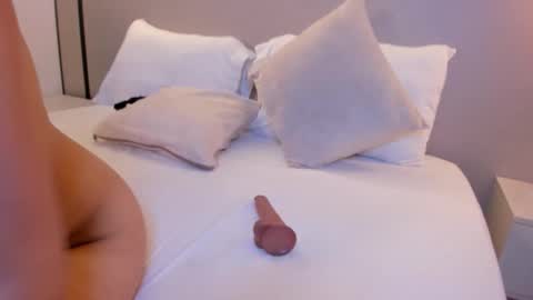 elara_bloom_ online show from 27, 2, 2026