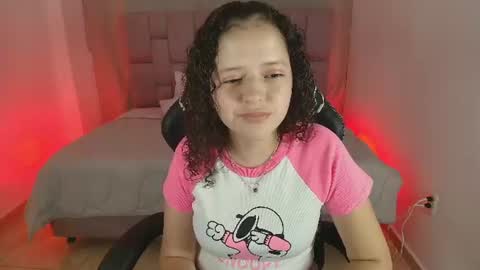 Snapshot of elara_rosee chatting on 25, 7, 2026 ELARA online show from 25, 7, 2026