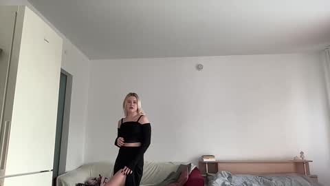 elaraluxxxe online show from 22, 2, 2025