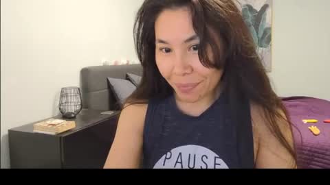 elaramuse_ online show from 24, 7, 2026