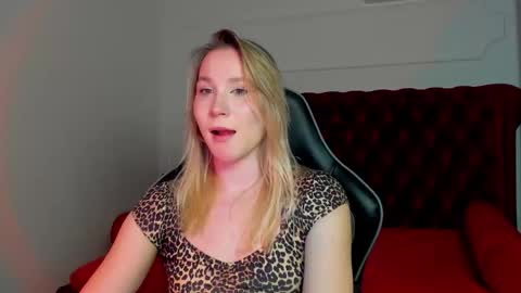 elaravoltage online show from 30, 3, 2026