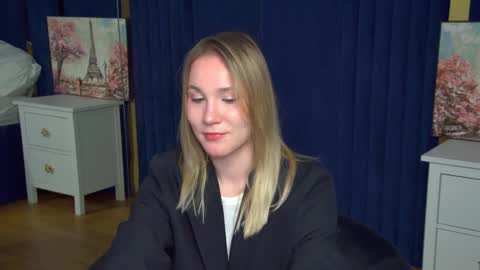 elaravoltage online show from 31, 3, 2026