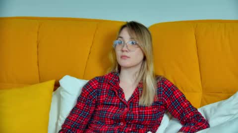 elaravoltage online show from 14, 4, 2026