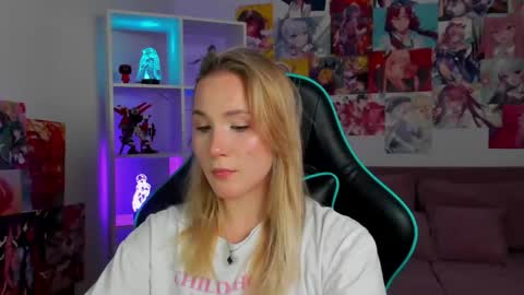 elaravoltage online show from 22, 4, 2026