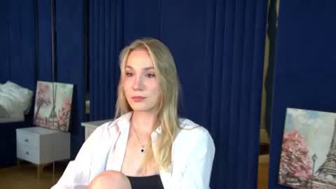 elaravoltage online show from 2, 8, 2026