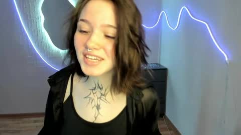 elastikiss online show from 1, 3, 2026