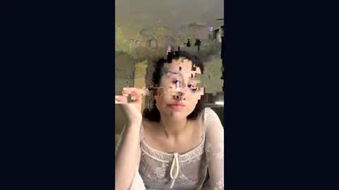 Snapshot of eleanorefrens chatting on 3, 7, 2026 Alice online show from 3, 7, 2026