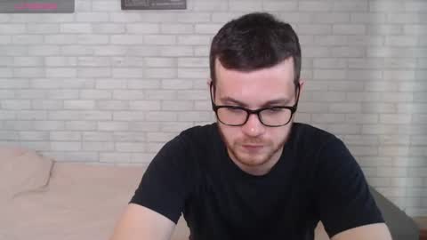 Snapshot of electric_smile chatting on 18, 7, 2026 Alex online show from 18, 7, 2026