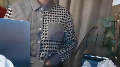 Snapshot of electrocute_me chatting on 8, 12, 2024 Julia Follow me on Onlyfansju grosroberts online show from 8, 12, 2024