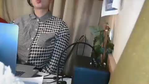 Snapshot of electrocute_me chatting on 8, 12, 2024 Julia Follow me on Onlyfansju grosroberts online show from 8, 12, 2024